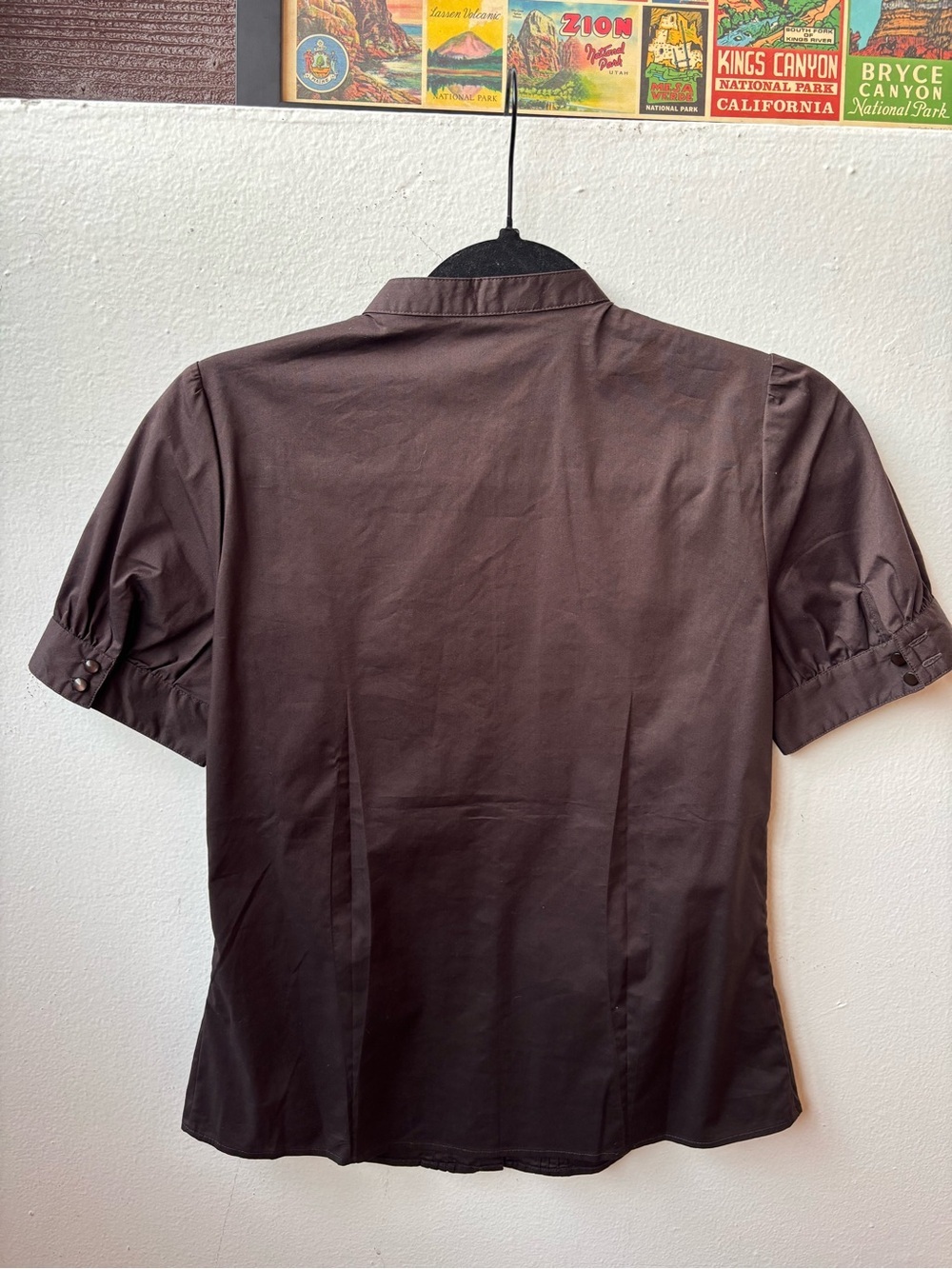 Y2K Classic Women's Brown Short-Sleeve Ruffled Button Shirt - Picture 3 of 3